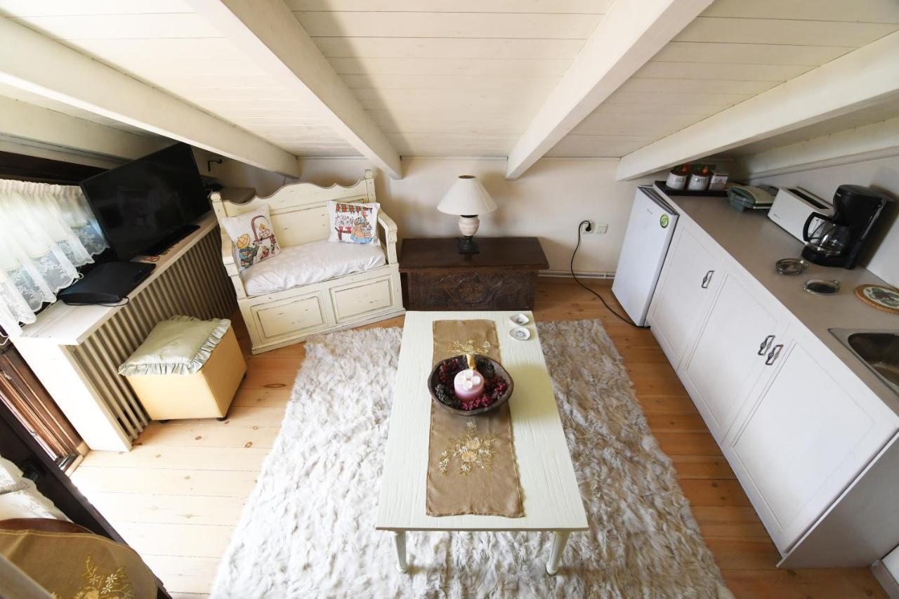 Cozy Attic Apartman Aráhova Kültér fotó